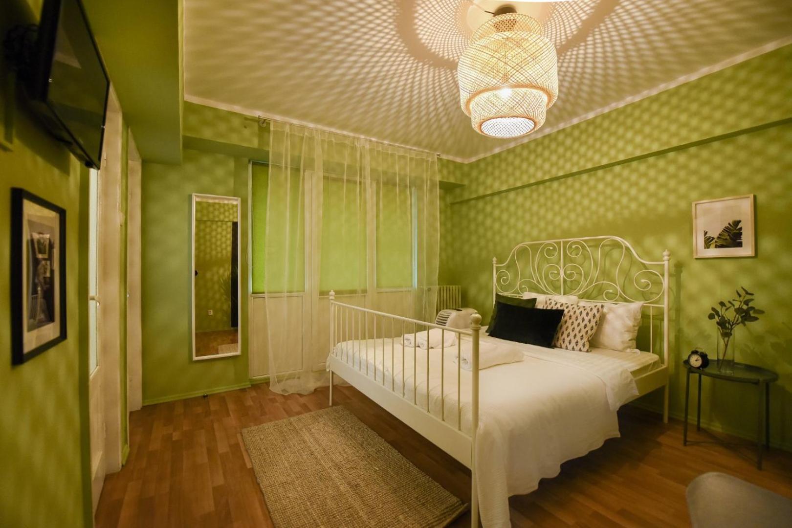 Chic Accommodation With Breathtaking Views Over Calea Victoriei - Your Central Heaven บูคาเรสต์ ห้อง รูปภาพ