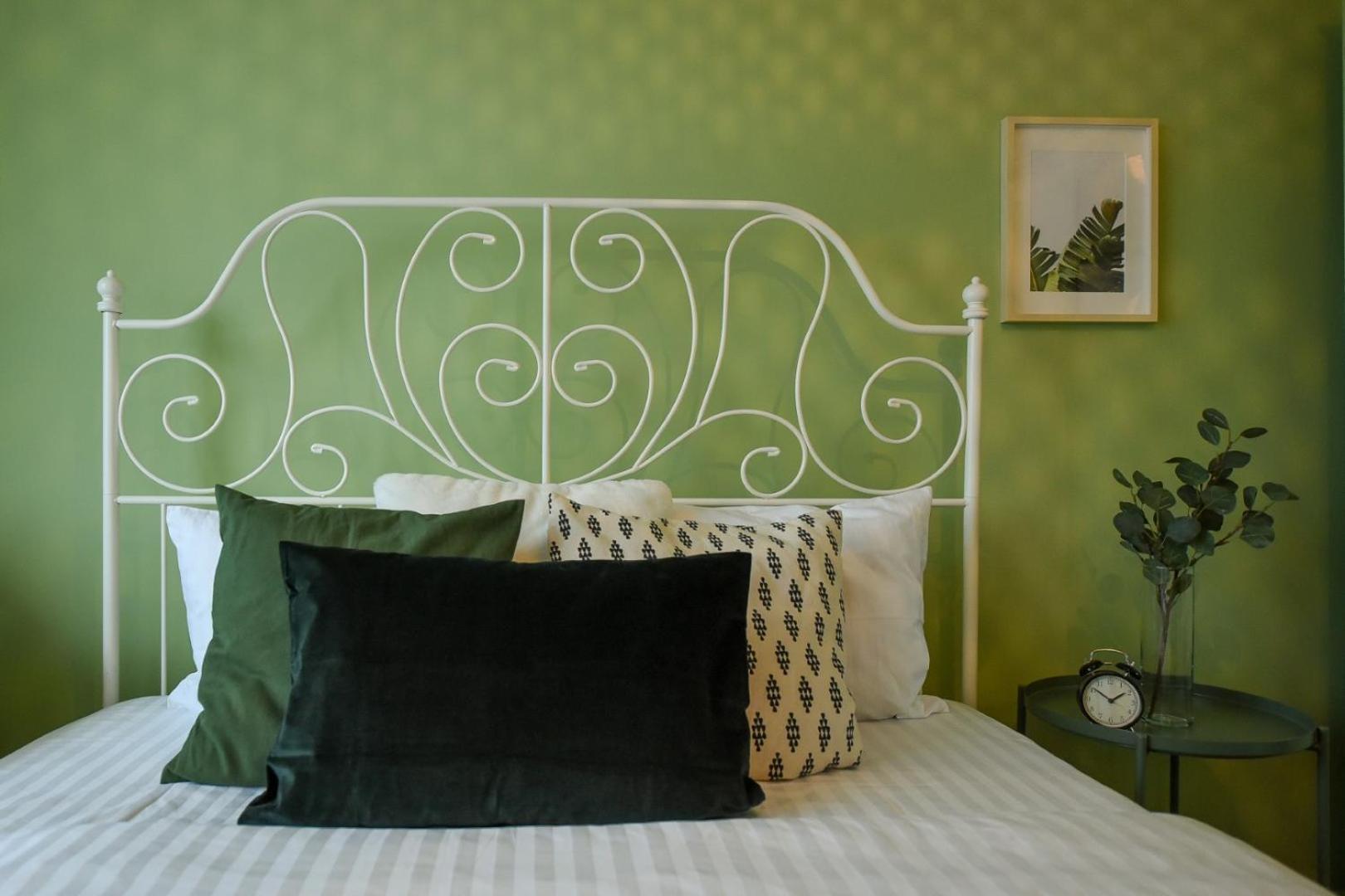 Chic Accommodation With Breathtaking Views Over Calea Victoriei - Your Central Heaven บูคาเรสต์ ห้อง รูปภาพ